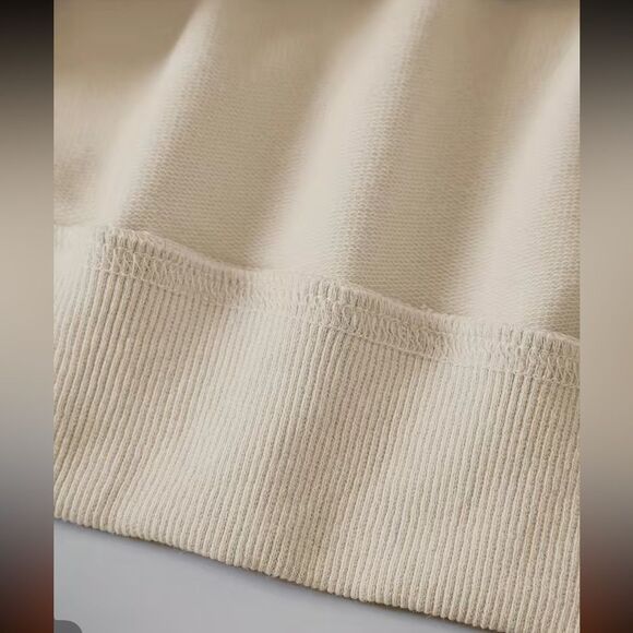 Dunkin Donuts Crewneck Sweatshirt Size M, L, XL NEW with tags - Picture 4 of 4